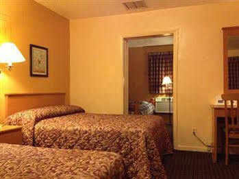 Scottish Inn - Okeechobee Dış mekan fotoğraf